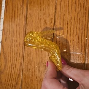 Phone stand high heels